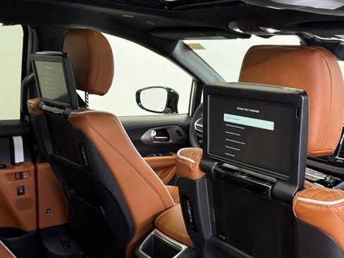 New 2026 Chrysler Pacifica Pinnacle w/ Trailer Tow Group image 18