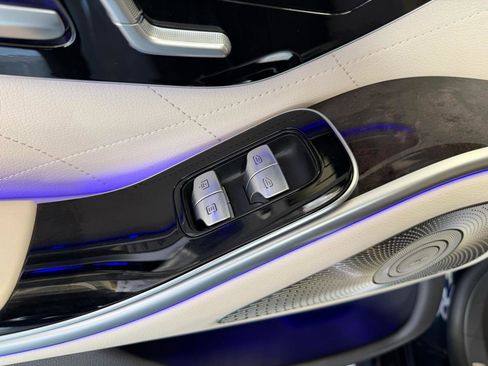 Used 2022 Mercedes-Benz S 580 4MATIC Sedan w/ AMG Line Package image 23