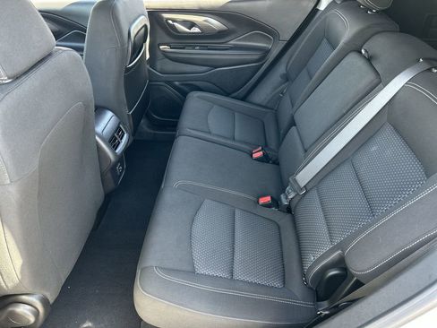 Used 2022 GMC Terrain SLE image 25