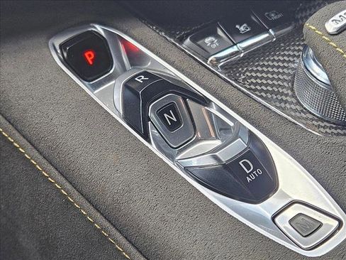 Used 2021 Chevrolet Corvette Stingray Premium Conv w/ Z51 Performance Package RWD image 10