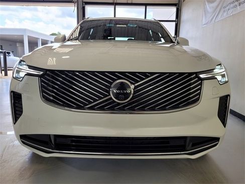 New 2026 Volvo XC90 B5 Plus w/ Protection Package image 15