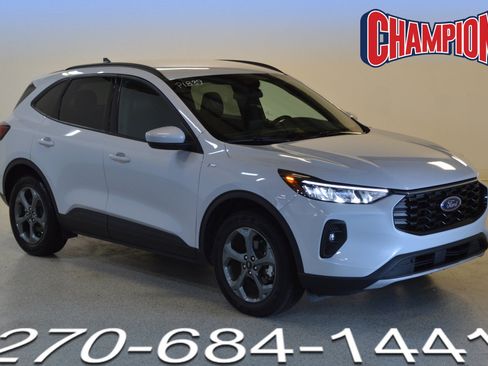 Used 2025 Ford Escape ST-Line Select AWD/4WD image 1