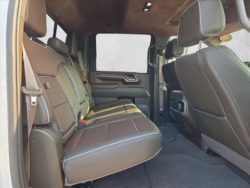 Used 2025 GMC Sierra 2500 Denali w/ Denali Reserve Package AWD/4WD image 18