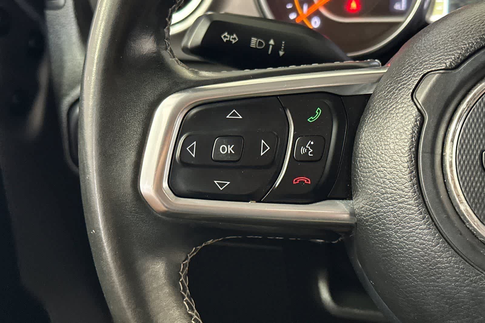 Used 2018 Jeep Wrangler Unlimited Sahara AWD/4WD image 28