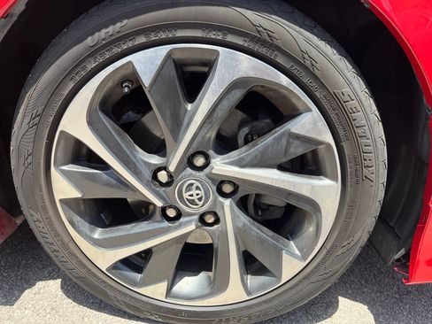 Used 2018 Toyota Corolla iM FWD image 10