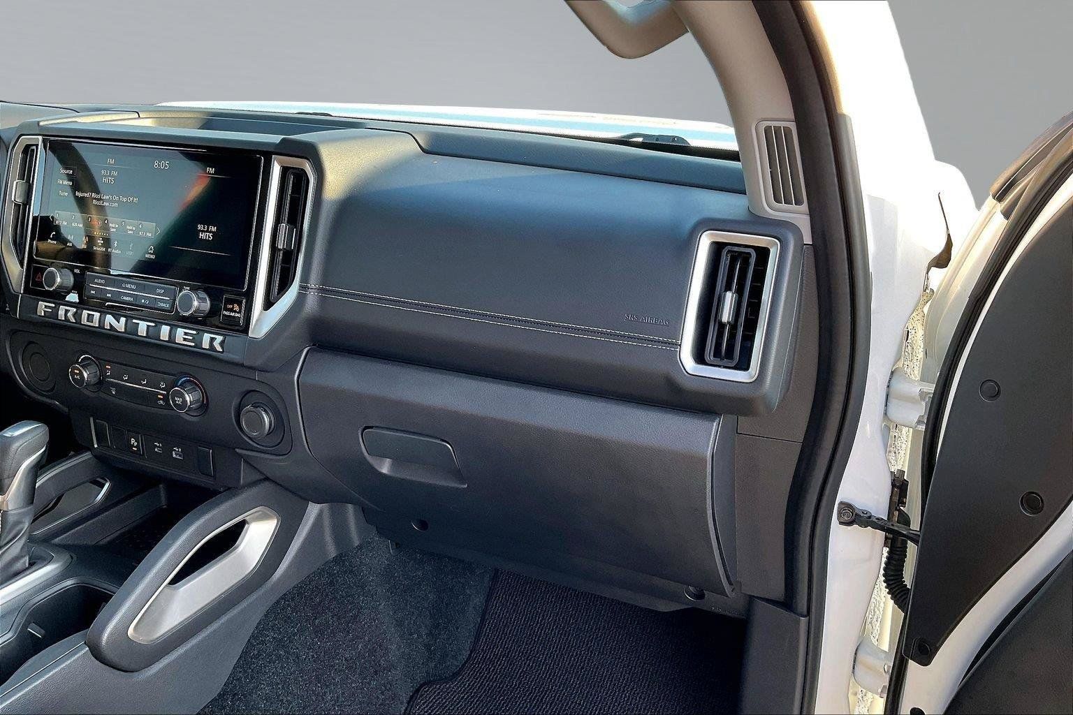 Certified 2025 Nissan Frontier SV RWD image 17