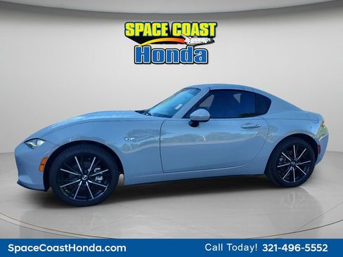 Used 2025 MAZDA MX-5 Miata RF Grand Touring RWD image 9