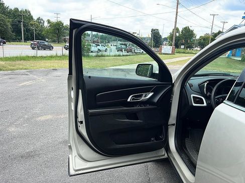Used 2015 GMC Terrain SLE AWD/4WD image 26