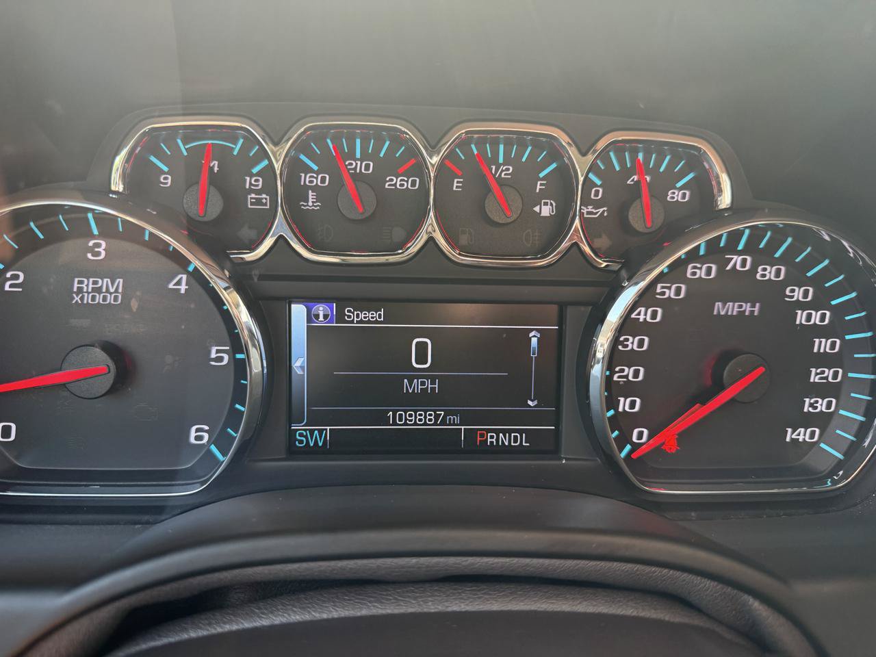 Used 2018 GMC Yukon SLT w/ Premium Edition RWD image 18