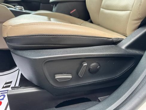 Used 2021 Ford Escape SEL AWD/4WD image 15