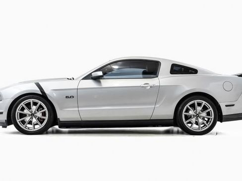 Used 2011 Ford Mustang GT Premium w/ 401A Rapid Spec Order Code RWD image 10