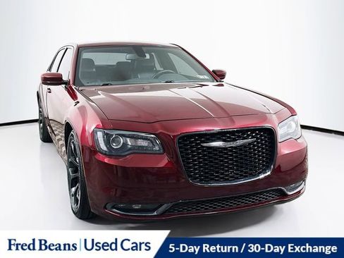 Used 2019 Chrysler 300 S image 1