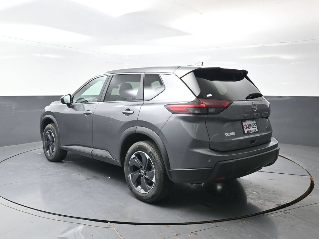 Used 2024 Nissan Rogue SV FWD image 11