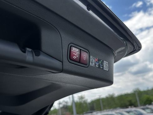 Certified 2025 Mercedes-Benz GLS 450 4MATIC image 23