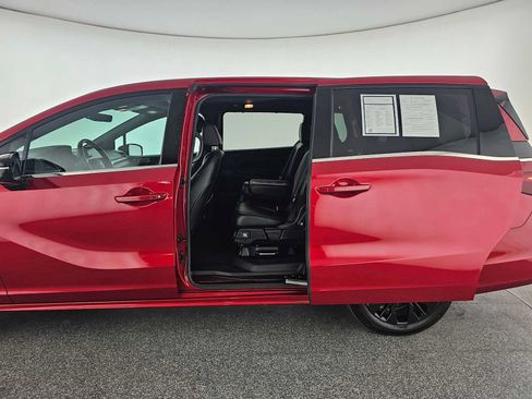 Used 2025 Honda Odyssey Sport-L image 17