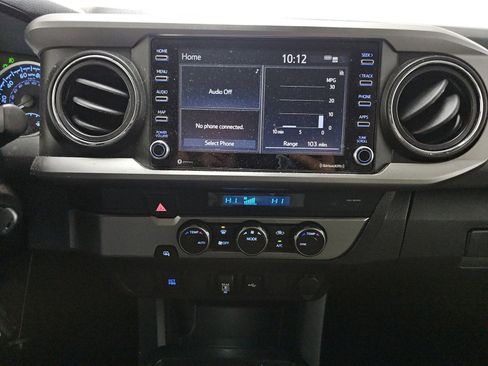 Used 2021 Toyota Tacoma SR5 RWD image 11