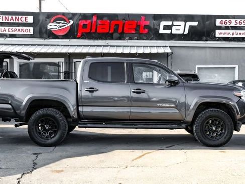 Used 2020 Toyota Tacoma SR5 image 11