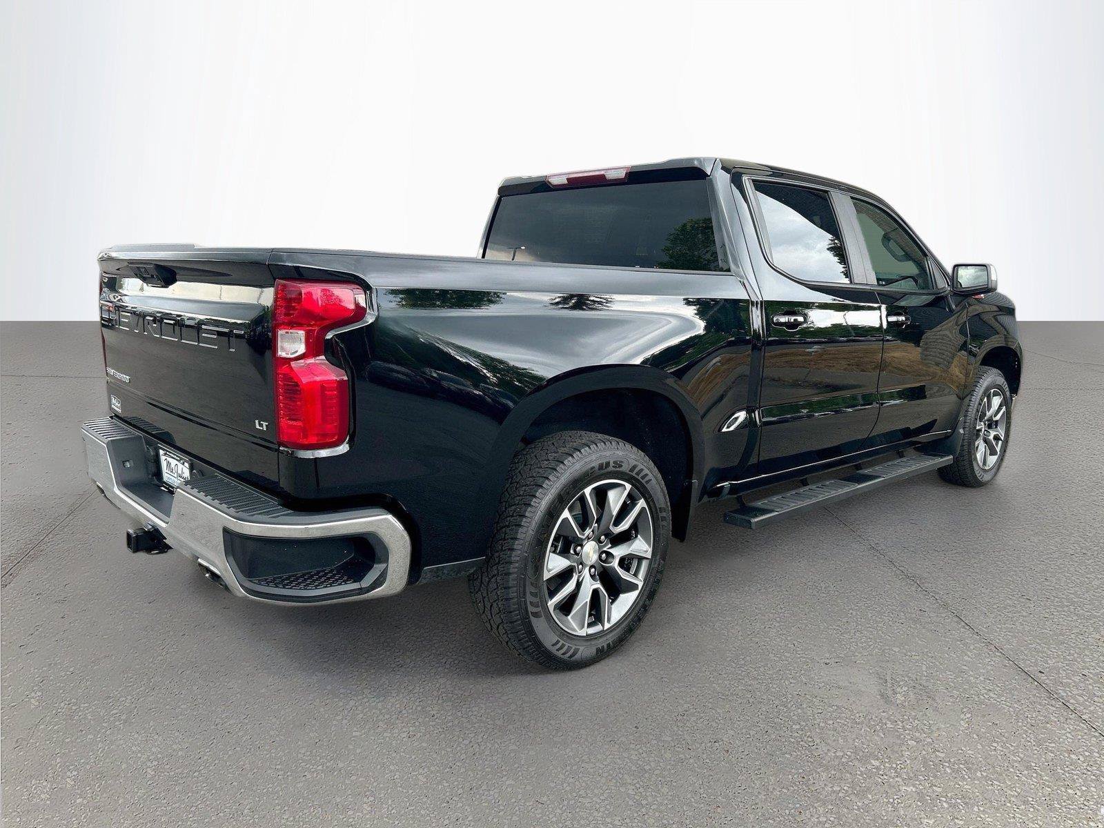 Used 2024 Chevrolet Silverado 1500 LT AWD/4WD image 4