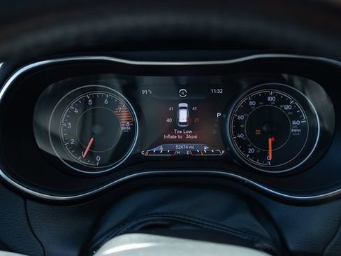 Used 2020 Jeep Cherokee Trailhawk w/ Cold Weather Group image 12