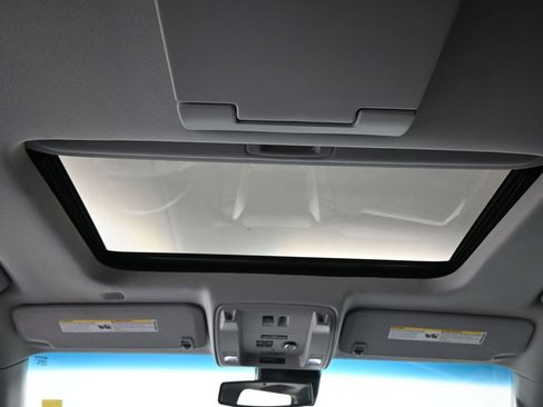 Used 2018 GMC Yukon Denali w/ Denali Ultimate Package image 24