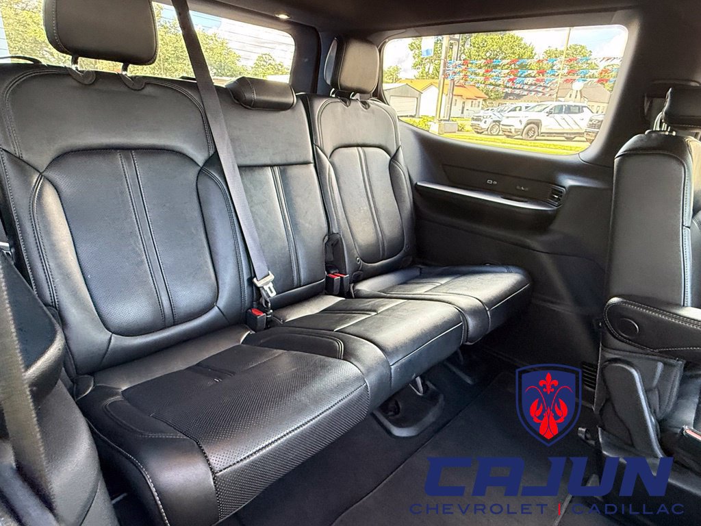 Used 2024 Jeep Wagoneer Series III AWD/4WD image 22