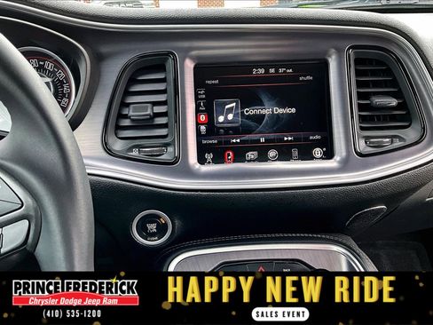 Used 2015 Dodge Challenger R/T w/ Quick Order Package 22B R/T image 6