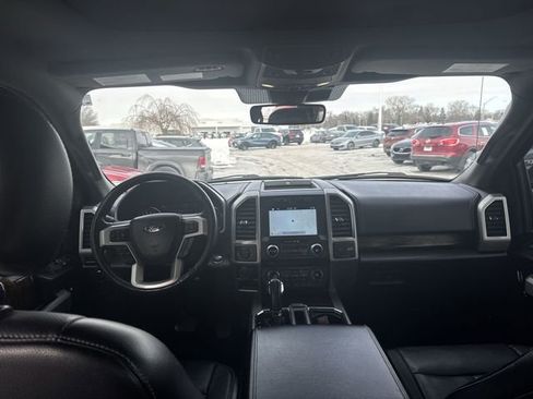 Used 2018 Ford F150 Lariat w/ Equipment Group 502A Luxury AWD/4WD image 21