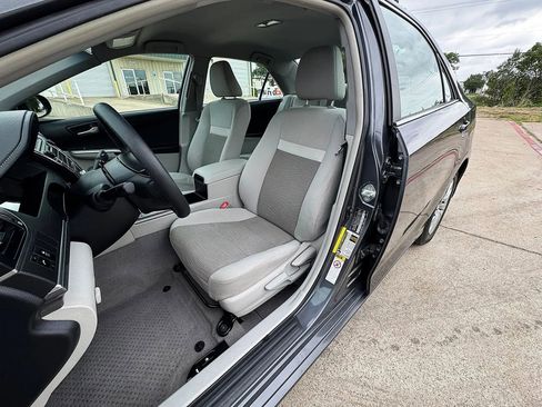 Used 2012 Toyota Camry LE image 12