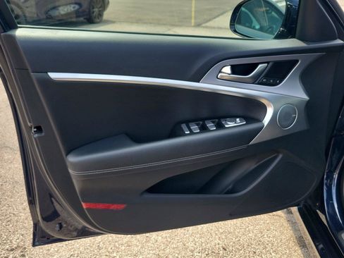 Used 2020 Genesis G70 3.3T RWD image 22