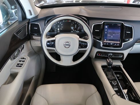 Used 2017 Volvo XC90 T6 Momentum w/ Vision Package AWD/4WD image 14