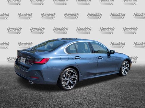 Used 2025 BMW 330i Sedan image 10