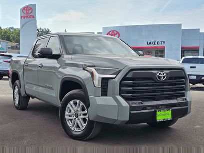 New 2026 Toyota Tundra SR5 w/ SR5 Premium Package