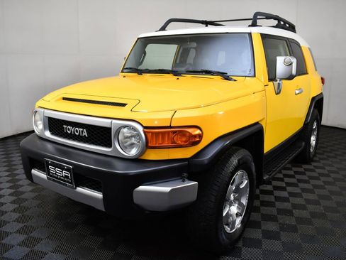 Used 2007 Toyota FJ Cruiser 4WD image 1
