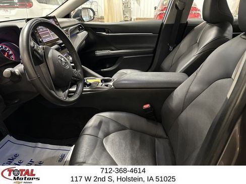 Used 2024 Toyota Camry XSE FWD image 10