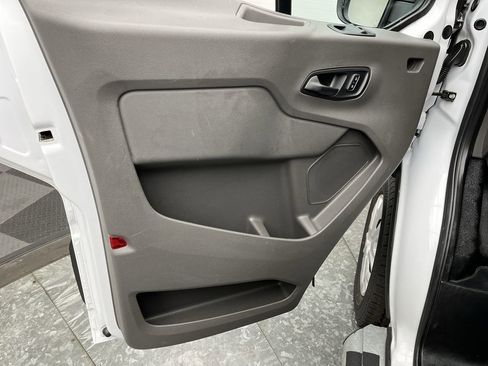 Certified 2025 Ford Transit 250 Low Roof w/ Exterior Upgrade Package RWD image 8