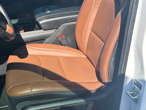 Used 2024 RAM 1500 Limited w/ Body Color Bumper Group image 6