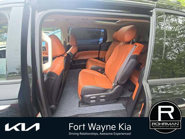 Certified 2025 Kia Carnival SX Prestige FWD image 6