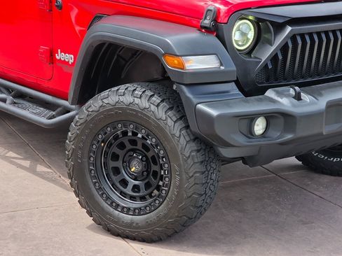 Used 2019 Jeep Wrangler Unlimited Sport S AWD/4WD image 4