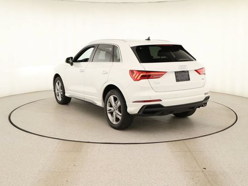 Certified 2023 Audi Q3 2.0T Premium w/ Convenience Package AWD/4WD image 4