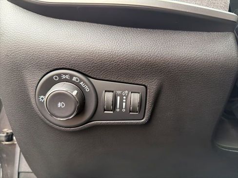 Used 2022 Jeep Compass Latitude image 19