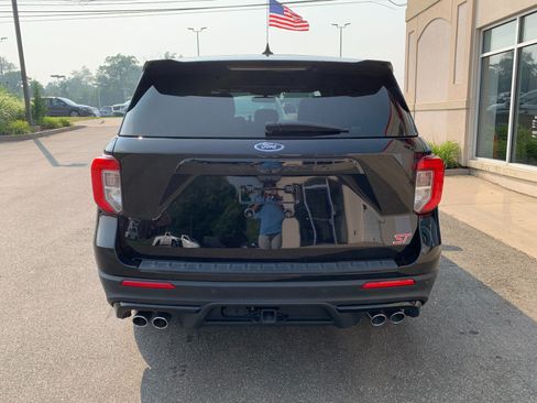 Used 2022 Ford Explorer ST AWD/4WD image 6