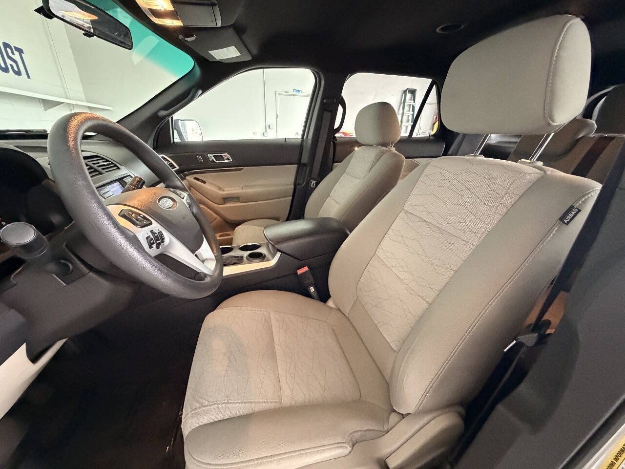 Used 2013 Ford Explorer FWD image 18