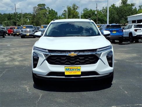 New 2026 Chevrolet Trax LT w/ Driver Confidence Package image 5
