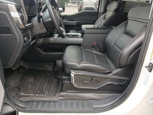 Used 2024 Ford F250 Lariat w/ Lariat Ultimate Package AWD/4WD image 43
