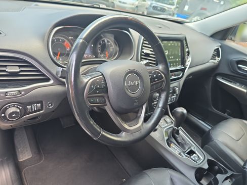 Used 2019 Jeep Cherokee Limited AWD/4WD image 15
