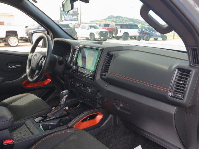 Used 2023 Nissan Frontier PRO-4X w/ Pro Convenience Package AWD/4WD image 35