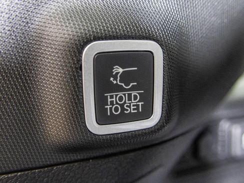 New 2026 Jeep Grand Cherokee Altitude AWD/4WD image 40