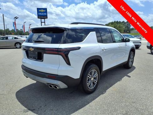 New 2025 Chevrolet Traverse LT w/ Driver Confidence Package image 5