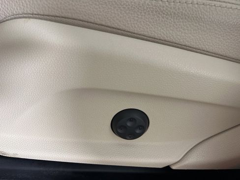 Used 2022 Mercedes-Benz GLC 300 4MATIC image 24