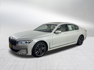 Used 2022 BMW 750i xDrive w/ Luxury Rear Seating Package video 3